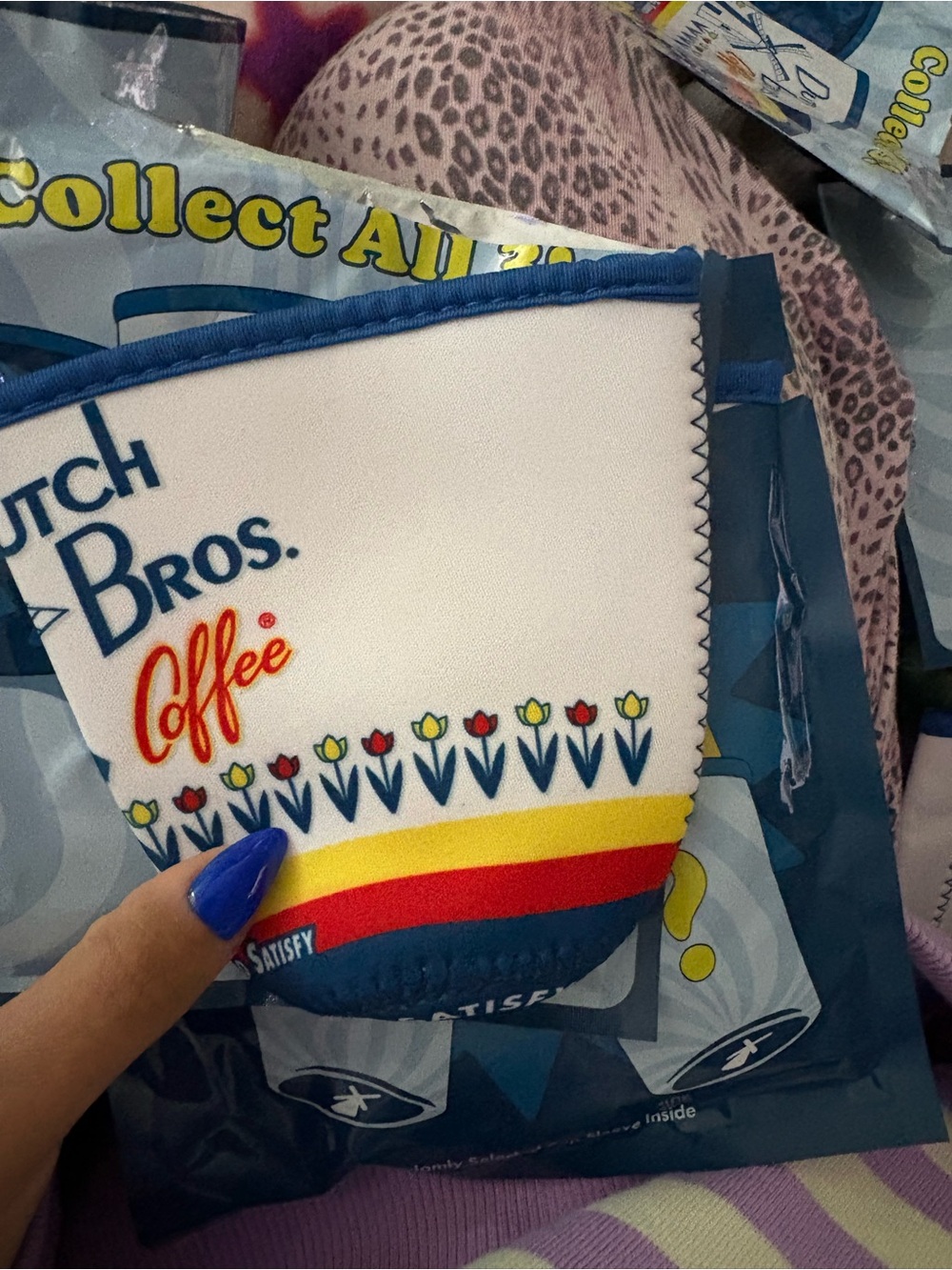 Dutch bros limited edition deadstock cold/hot sleeve cup white windmill mystery - Picture 2 of 4
